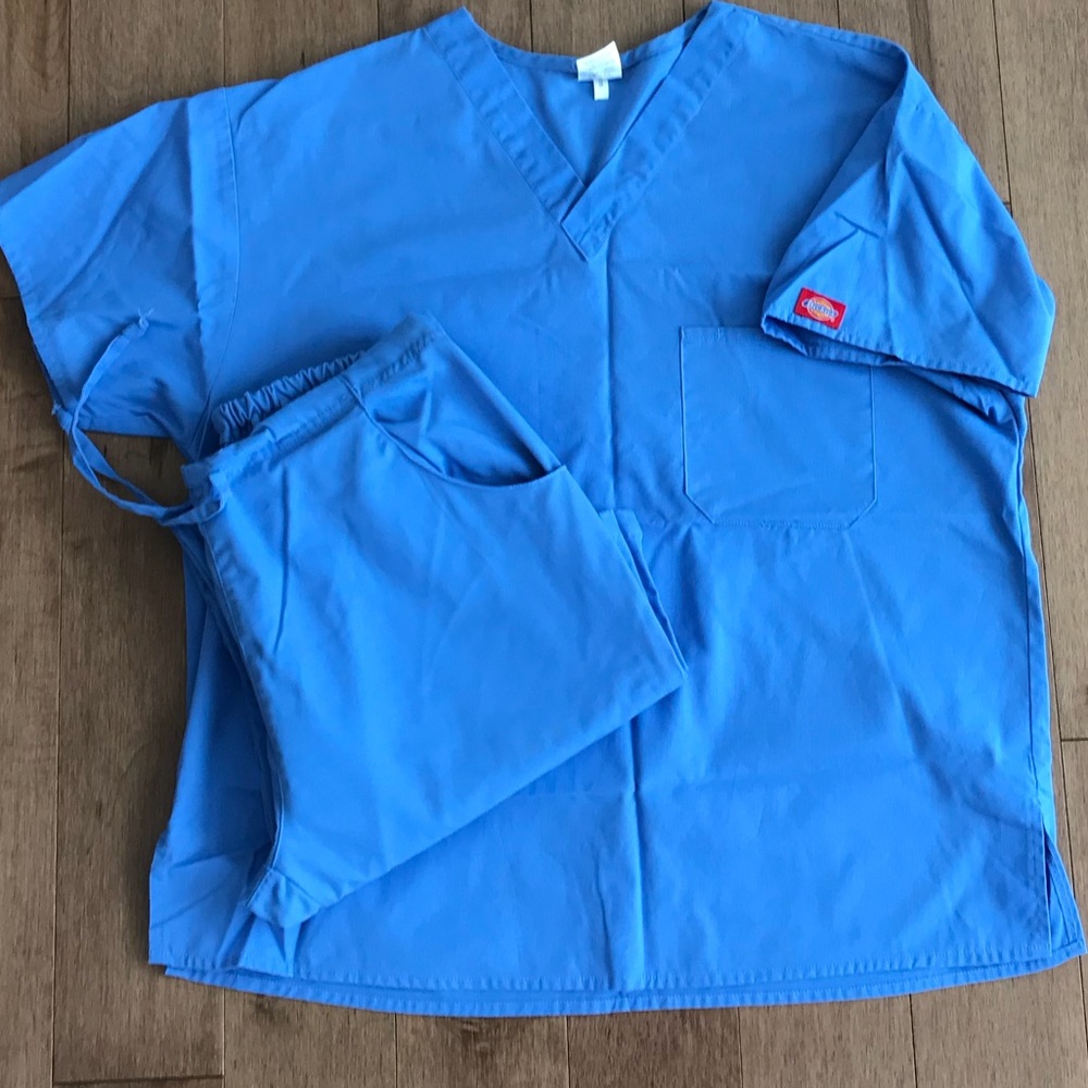 Dickies Scrub Set. Size S.